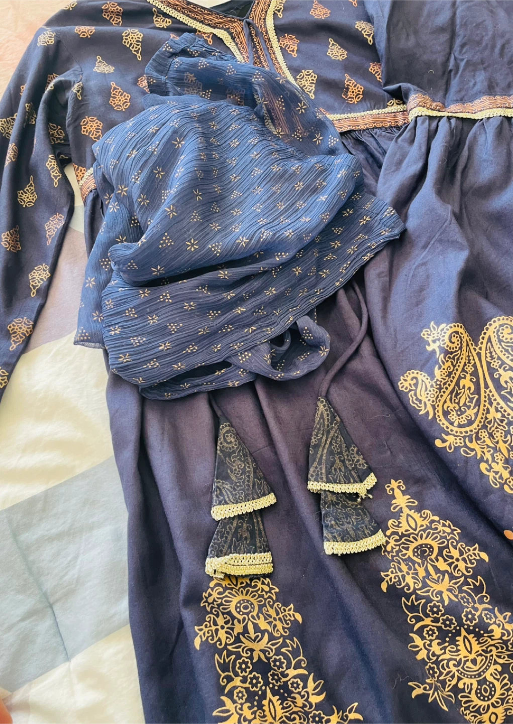 Beautiful 3 Piece Gharara set girls 11-12 - photo 3
