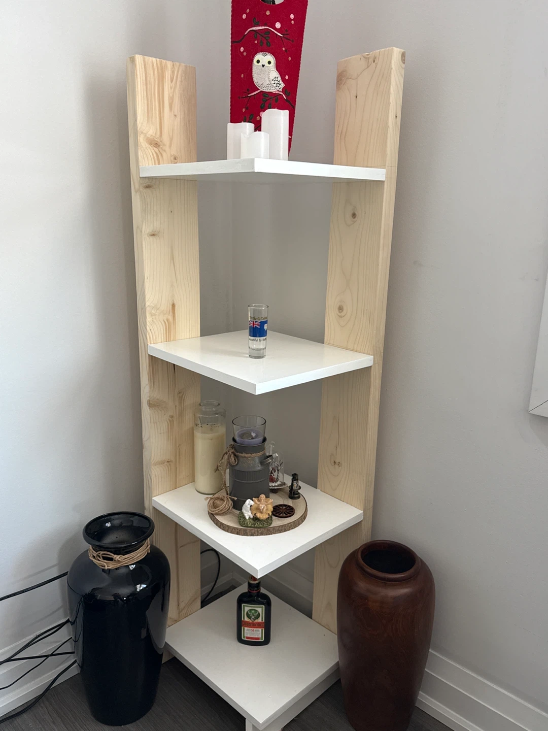 Corner Ladder Shelf