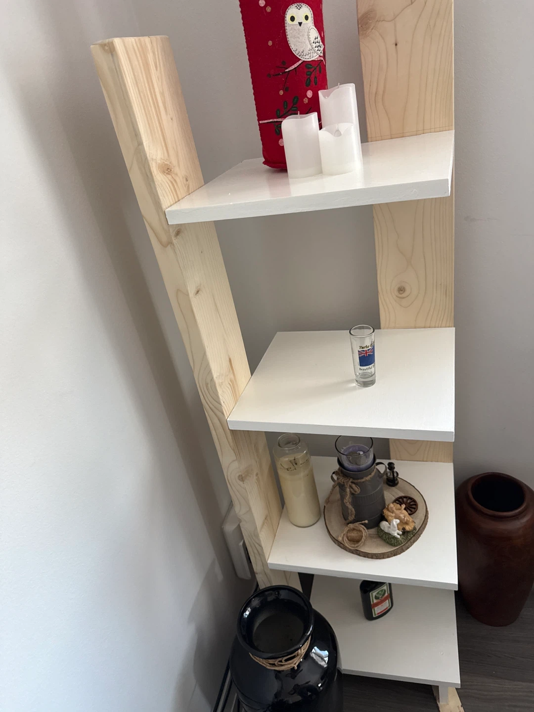 Corner Ladder Shelf - photo 2
