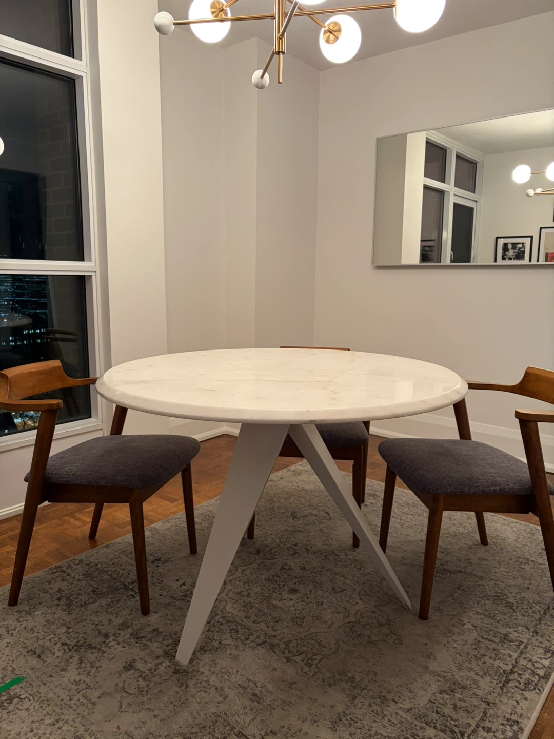 EQ3 round marble dining table - photo 3