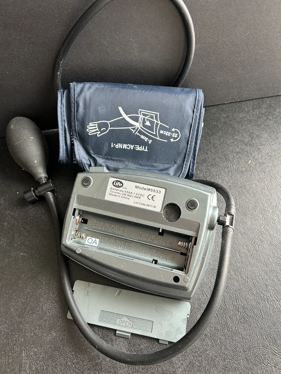 Bingo, ❤️Life Brand Blood Pressure Monitor Model 5533 - photo 2