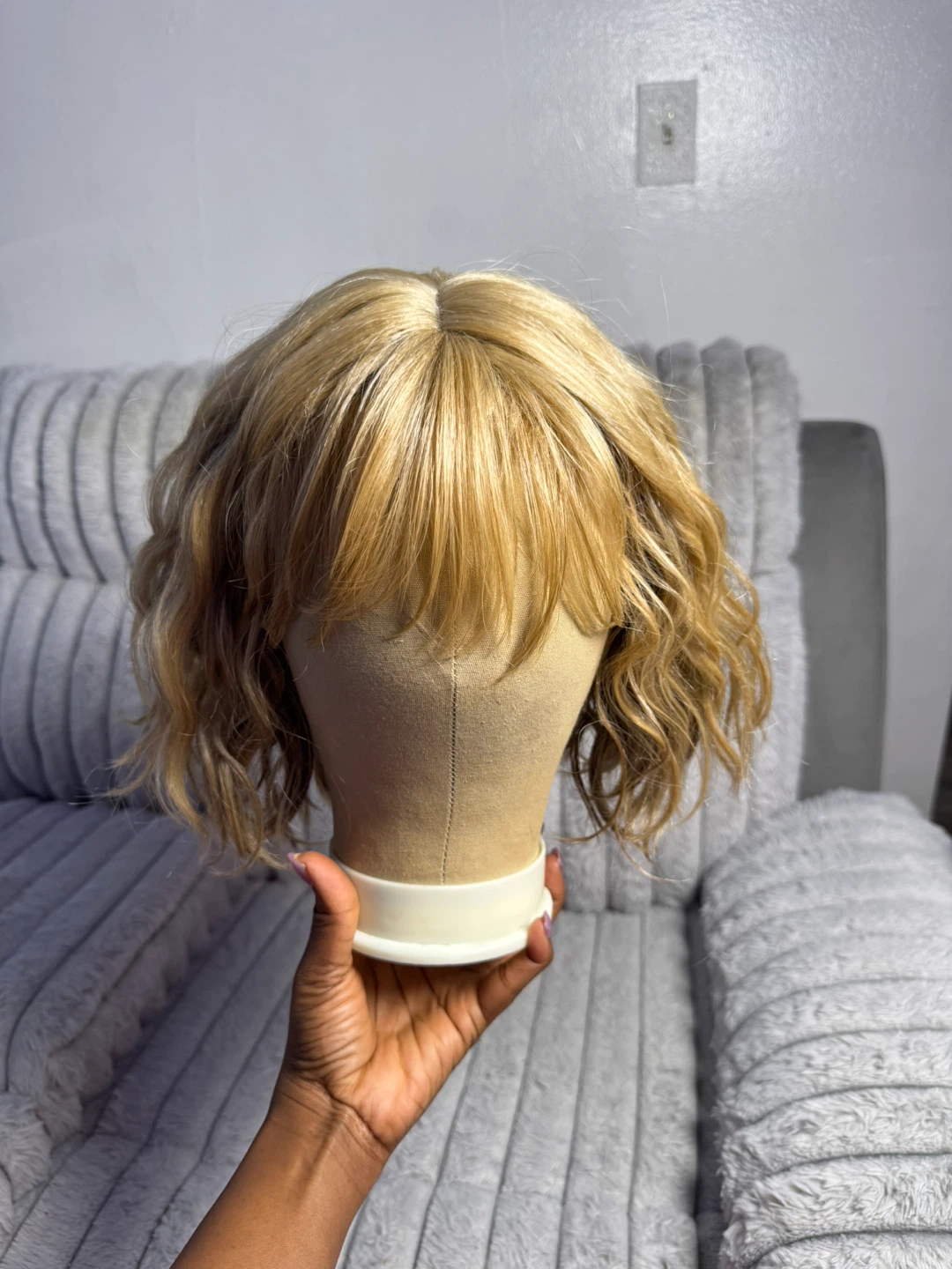 Wavy Blonde Bob Wig