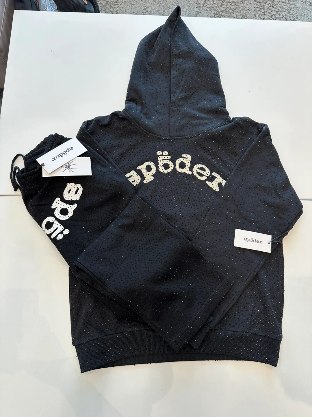 Spöder Black Hoodie and Pants Set