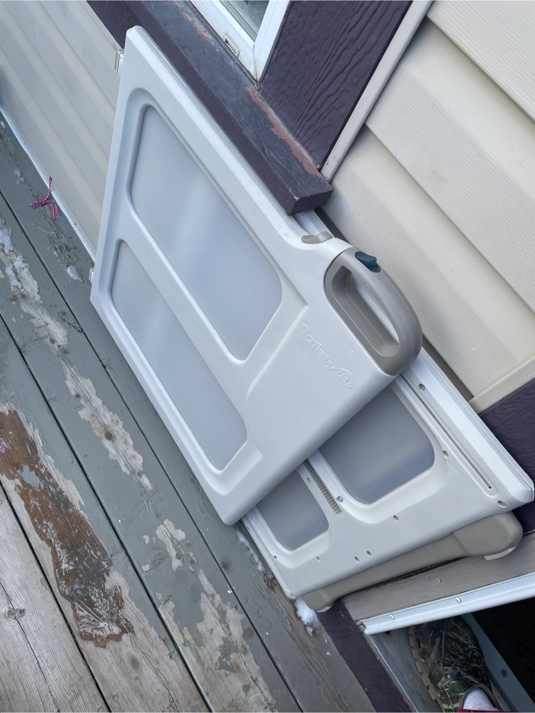 Safety 1st White Baby Gate