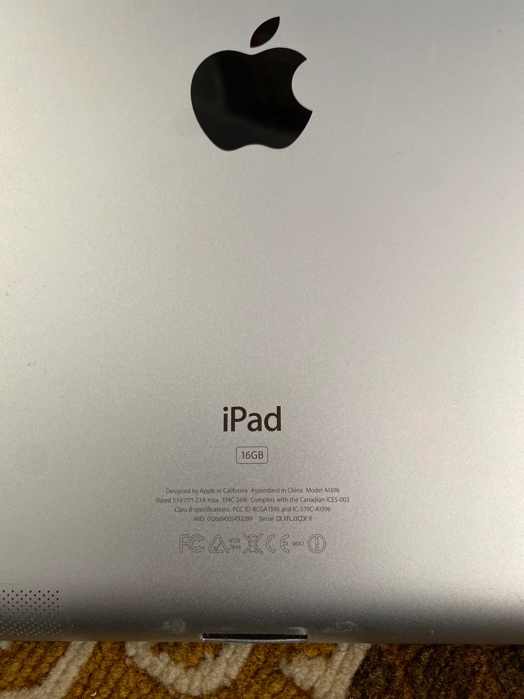 Apple iPad 16GB & 32GB Silver - photo 3