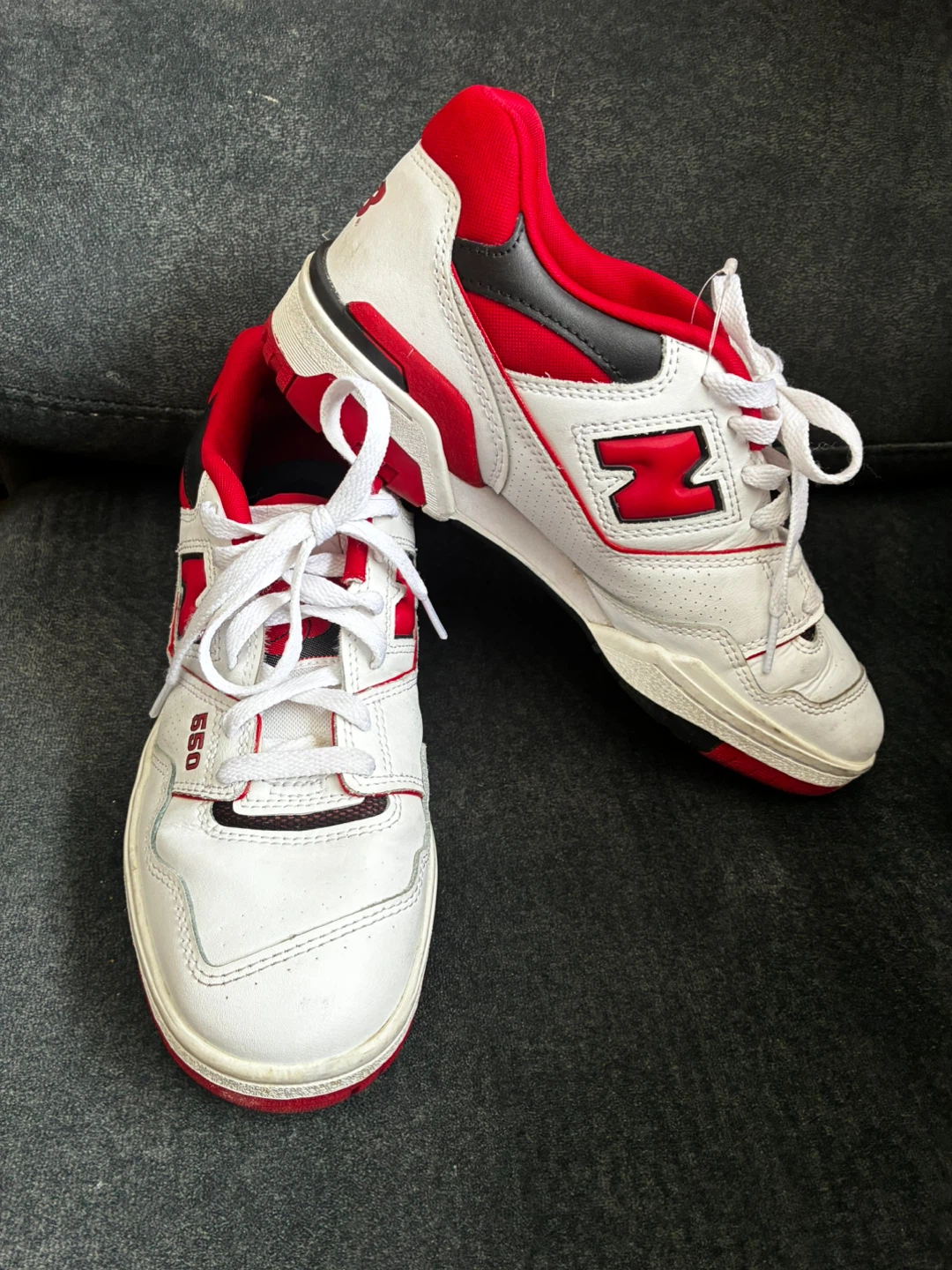 🥕HARDLY WORN!!New Balance 550 Sneakers White Red