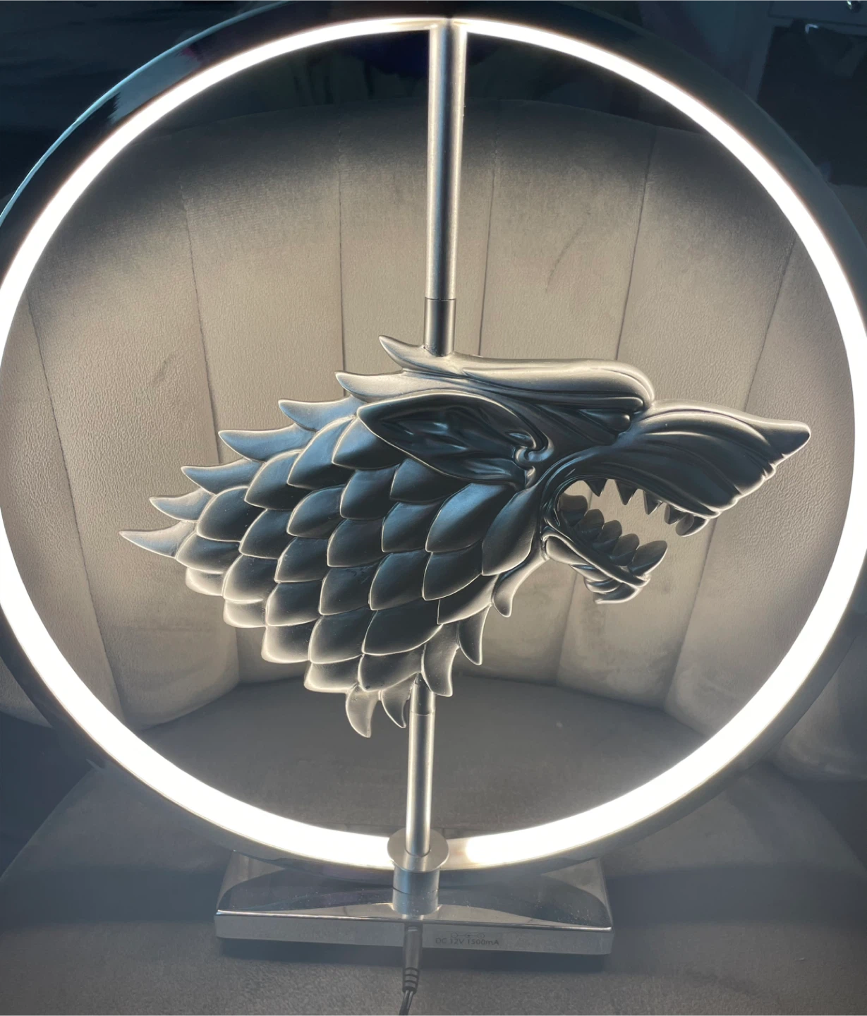Game of Thrones Stark Direwolf Lamp - photo 2