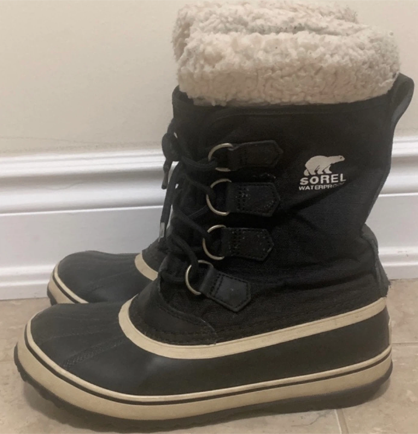 Sorel Waterproof Winter Boots - Size 7 🧡