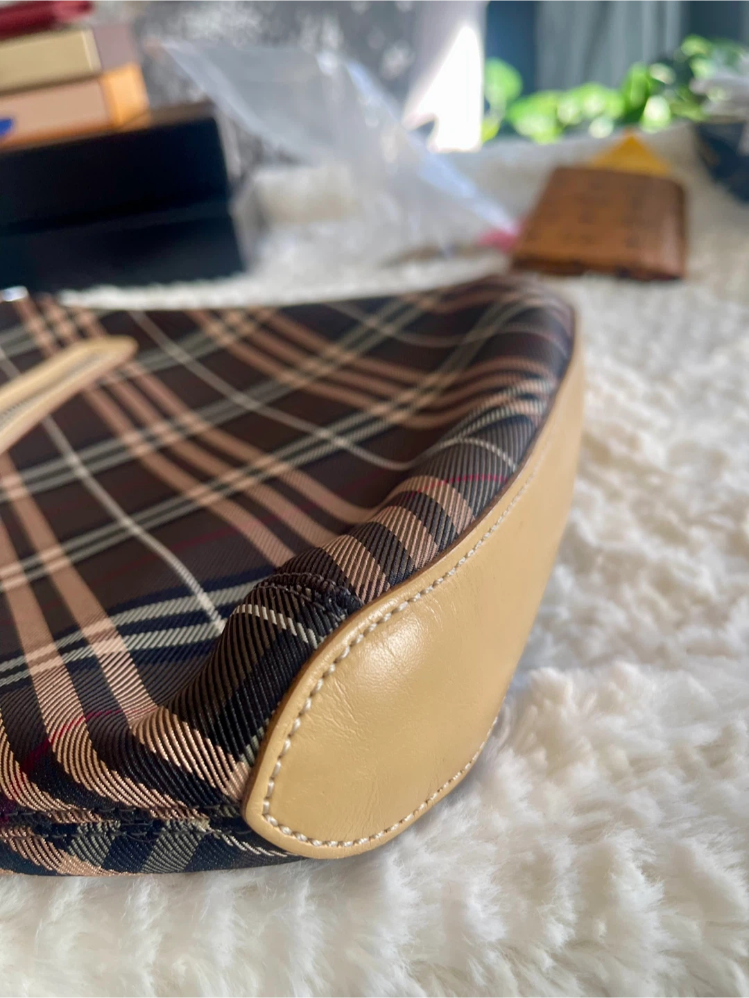 Burberry Classic Nova Check Shoulder Bag - photo 4