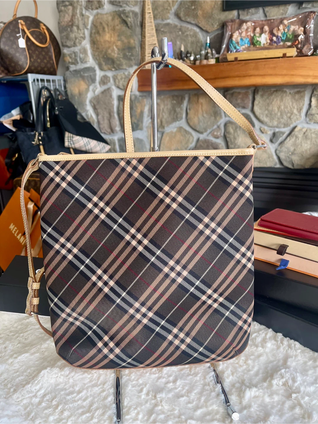 Burberry Classic Nova Check Shoulder Bag - photo 2