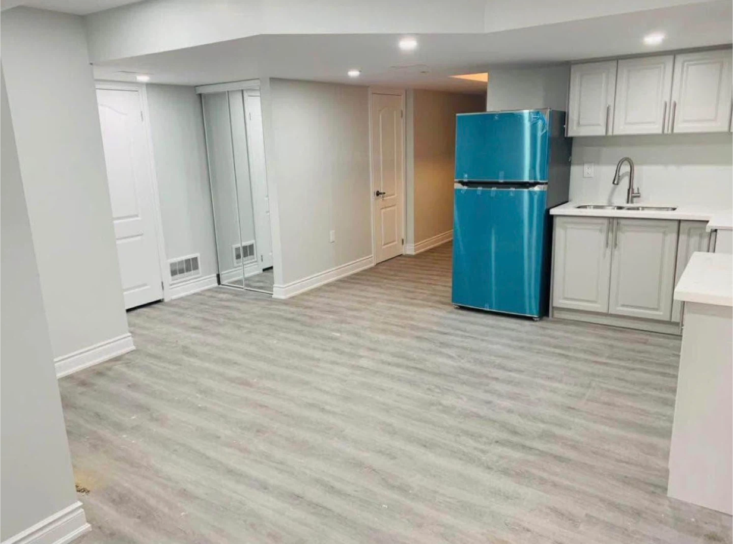 2 Bed 1 Bath Basement for Rent - photo 2