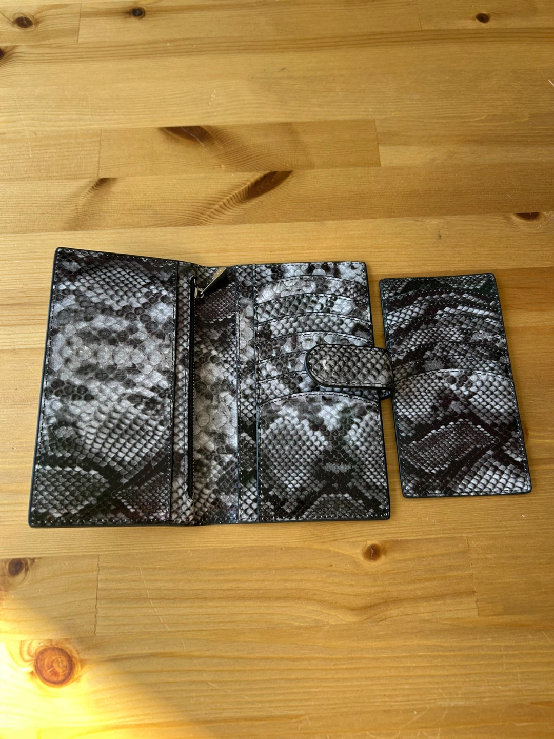 Danier Snake Print Wallet - photo 2