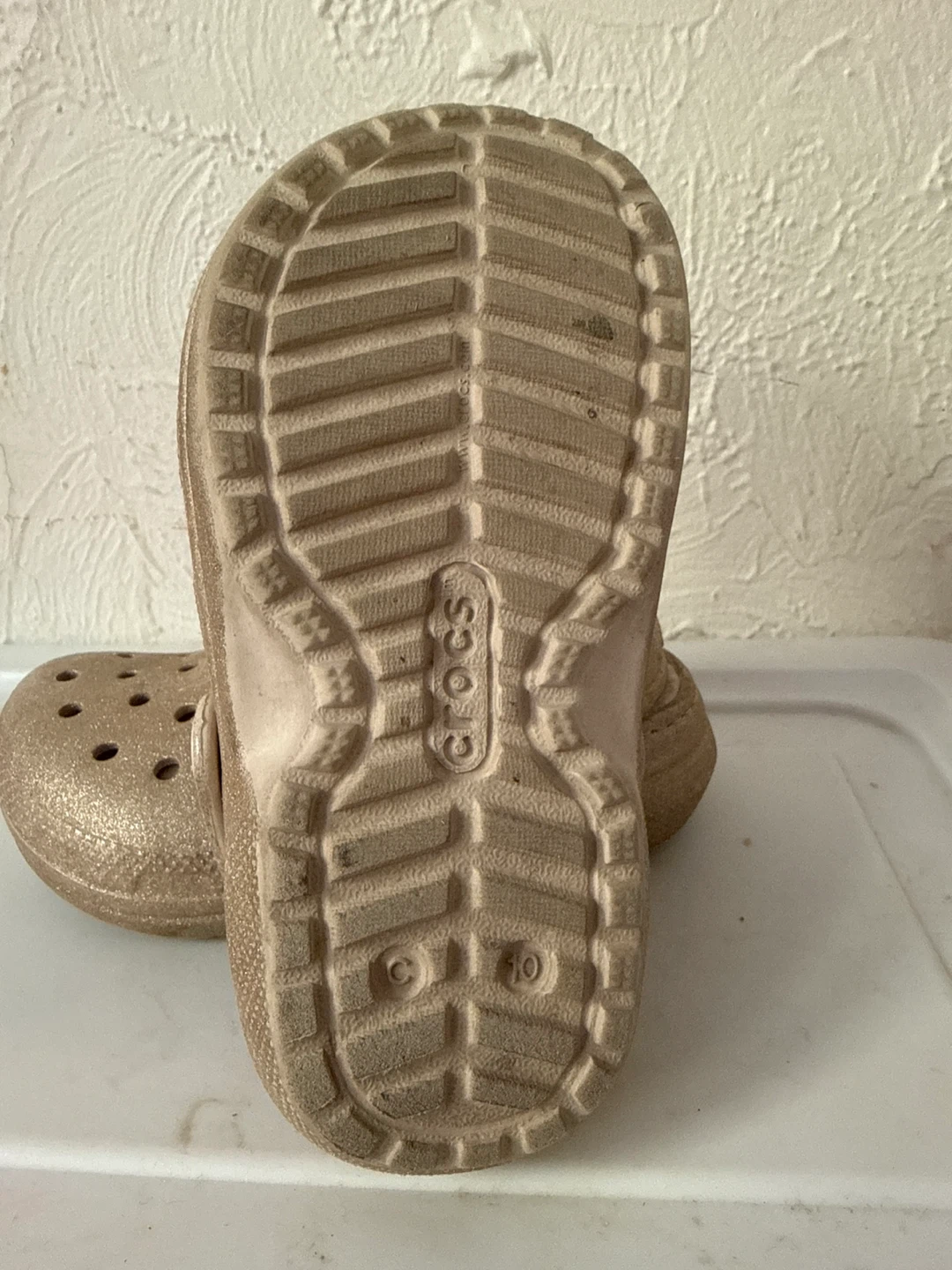 Crocs Faux Fur Lined Clogs Size C10 - photo 3