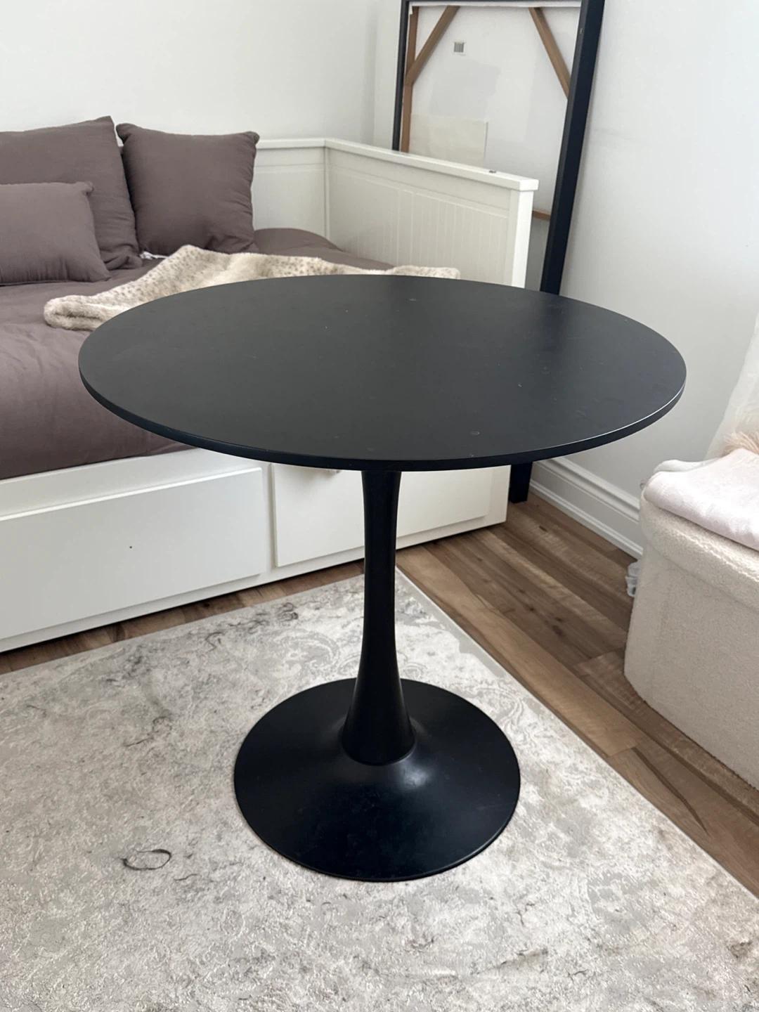 Aykah Blanco Black Dining Table - photo 3