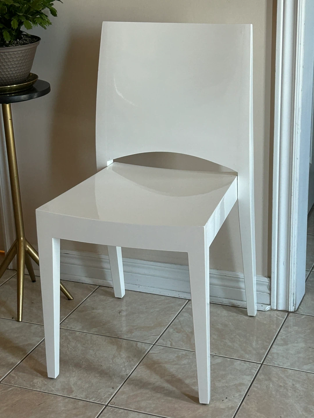 White Modern Chair