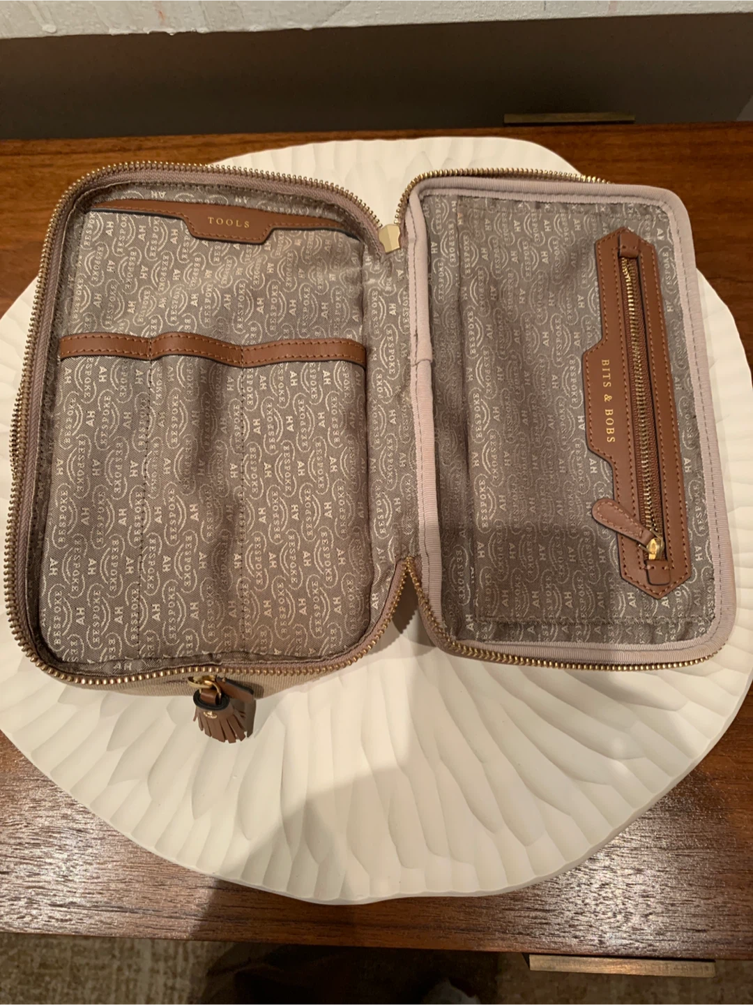 Bespoke Walton Wash Bag - photo 3