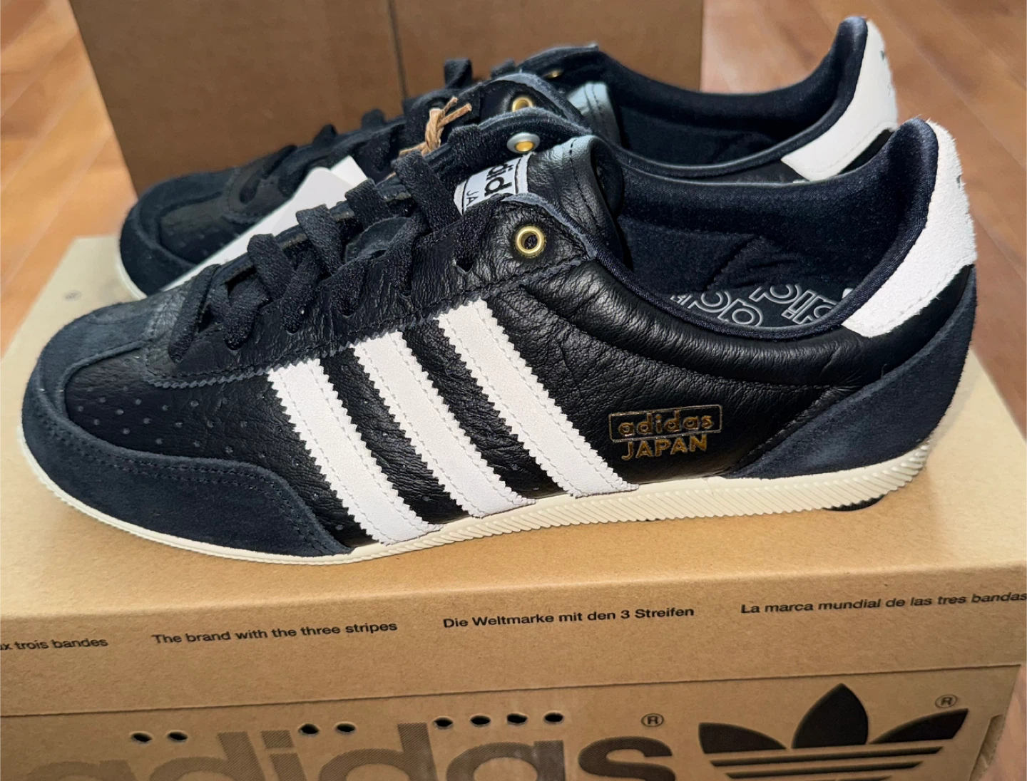 Adidas Japan Black White Leather Suede Sneakers Size 7 Women’s - photo 5