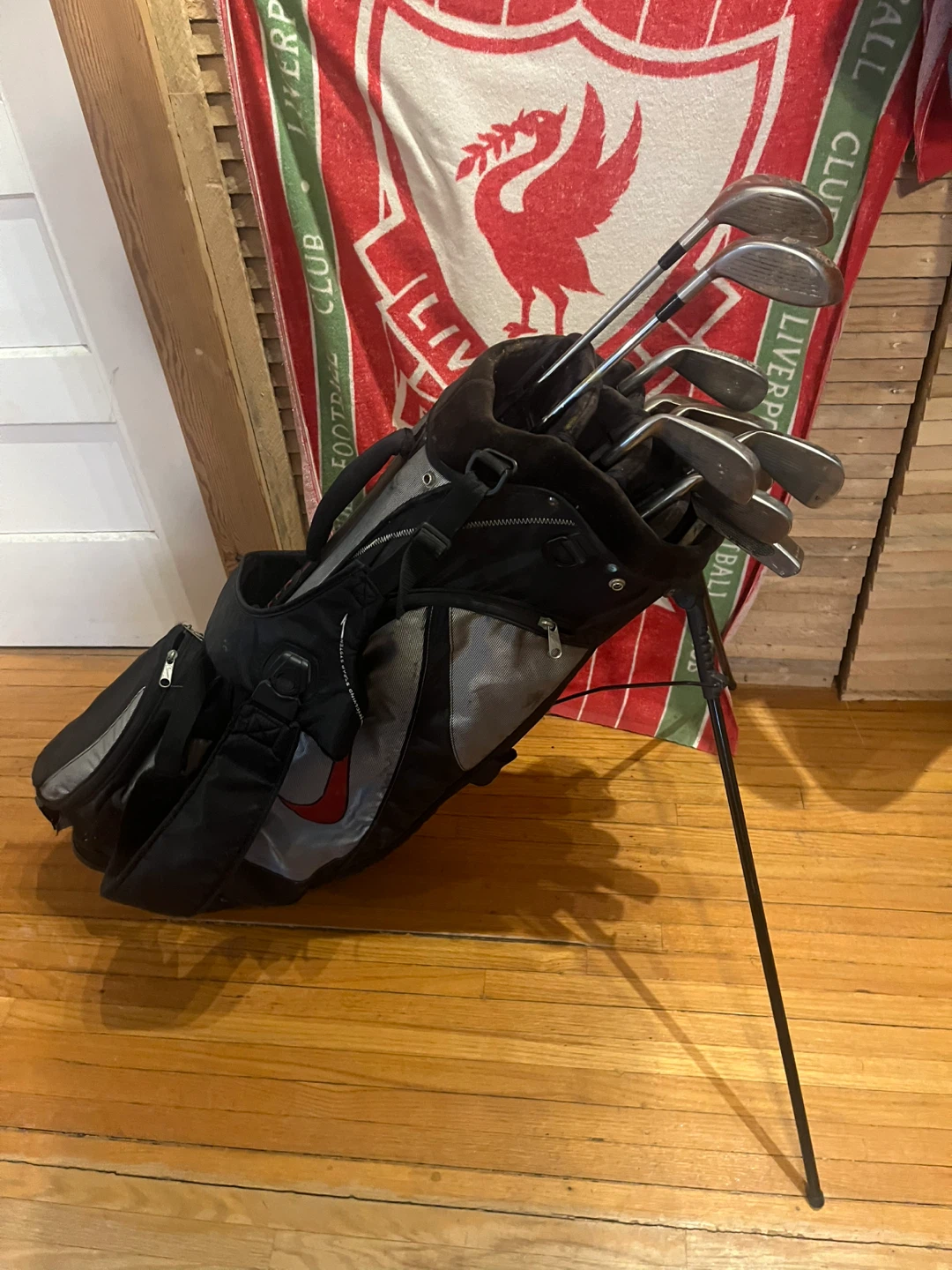 Nike Golf Bag with Goliath Clubs