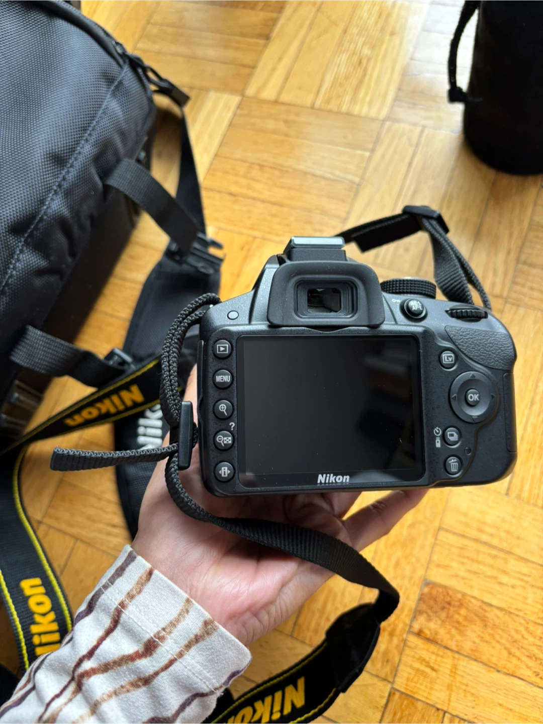 Nikon D3200 DSLR Camera with 32GB SD Card - photo 3