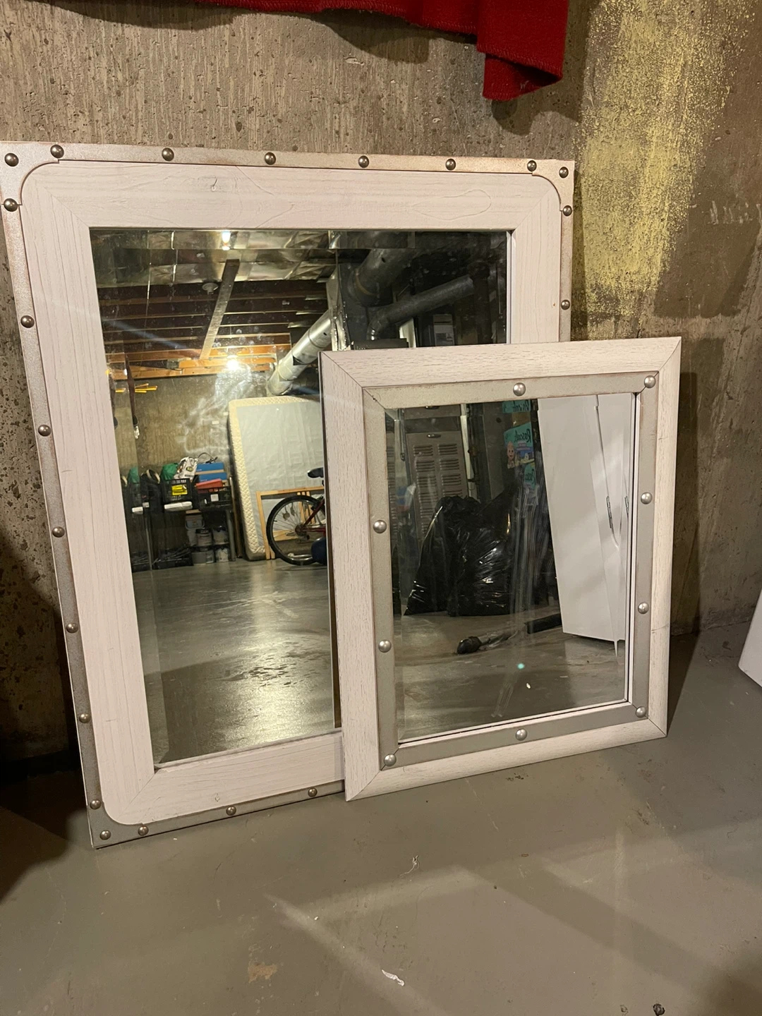 Set of 2 Decorative Mirrors