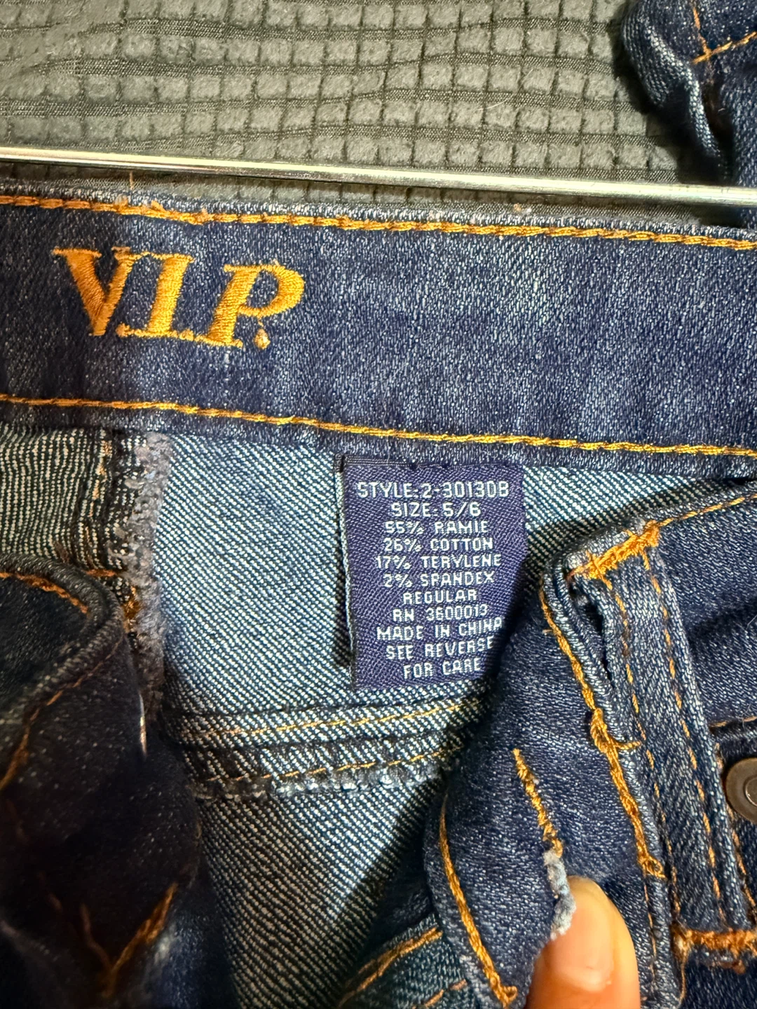 VIP Jeans Women's Size 5/6 Distressed Skinny Leg Zip Ankle - photo 4