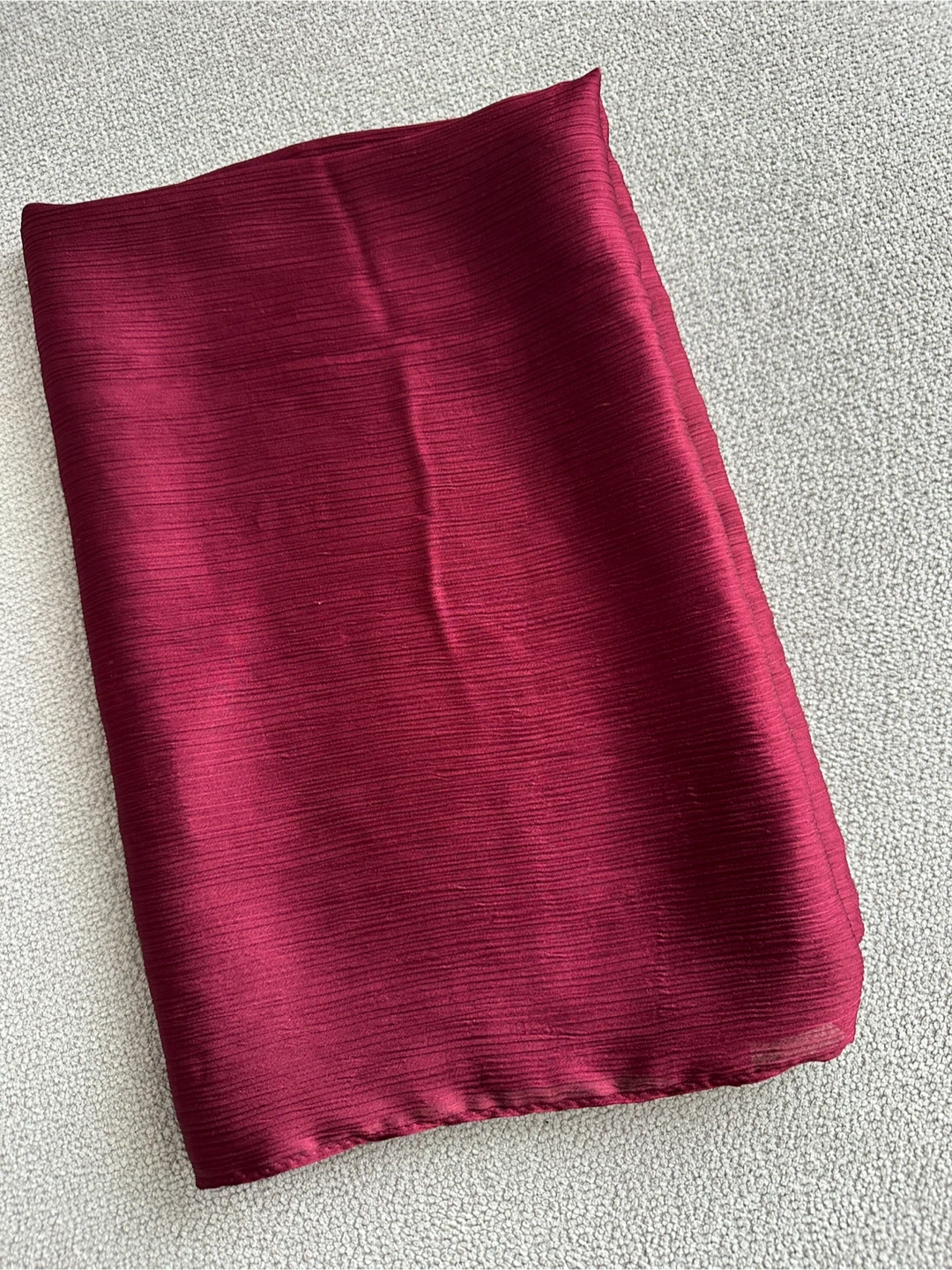 Maroon textured scarf - New - $5 - East York