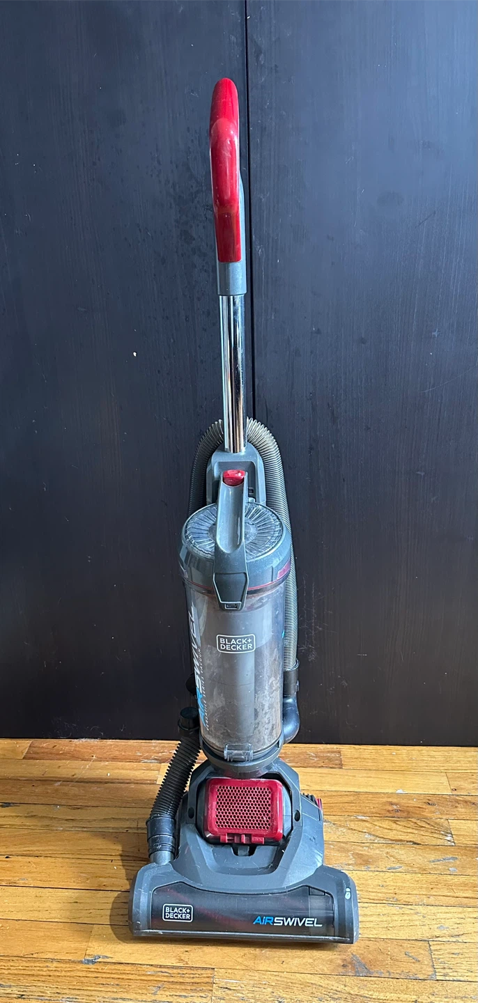 BLACK+DECKER AIRSWIVEL Upright Vacuum