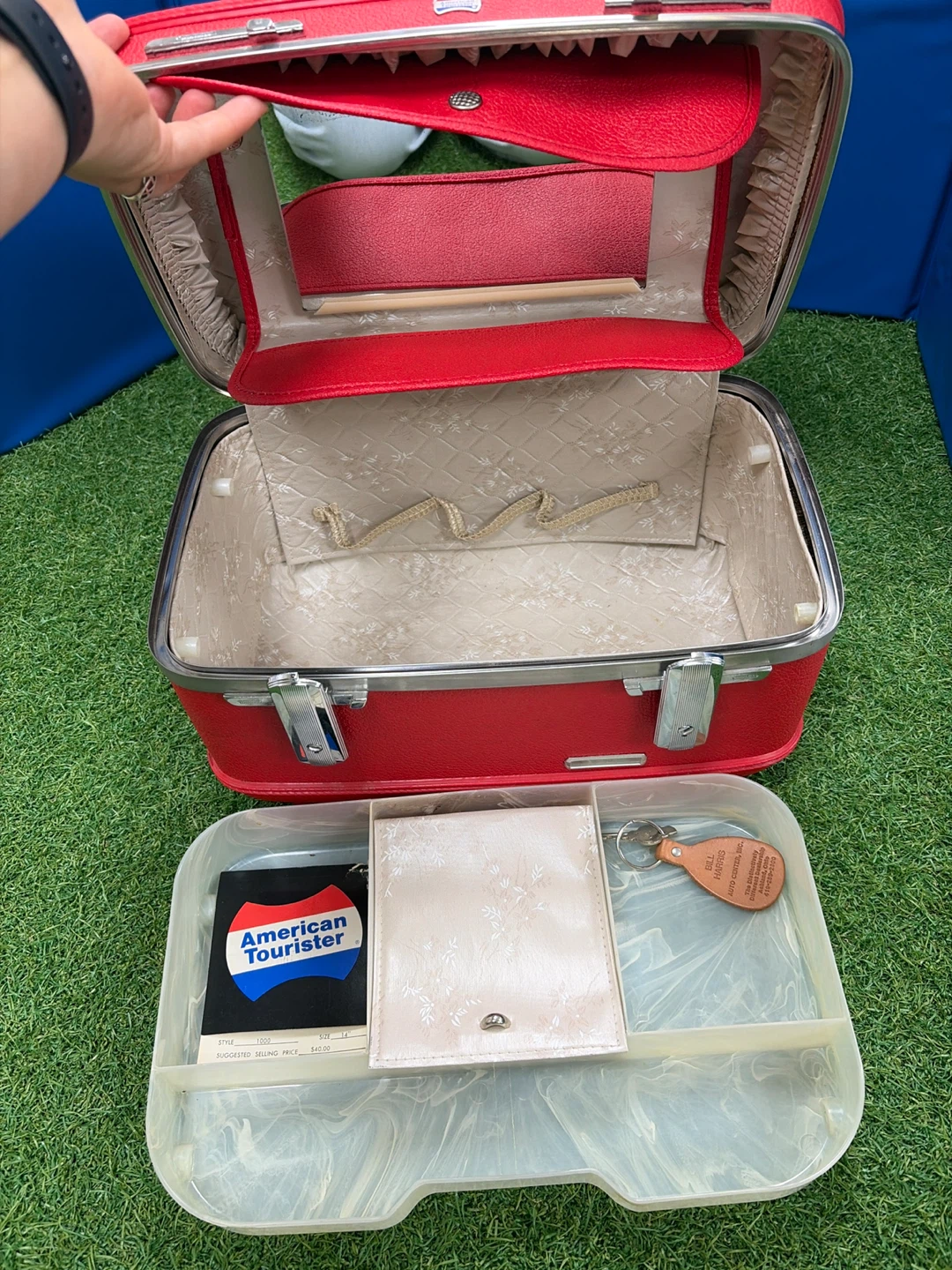 American Tourister Red Vanity Case/Cosmetic Bag - photo 4