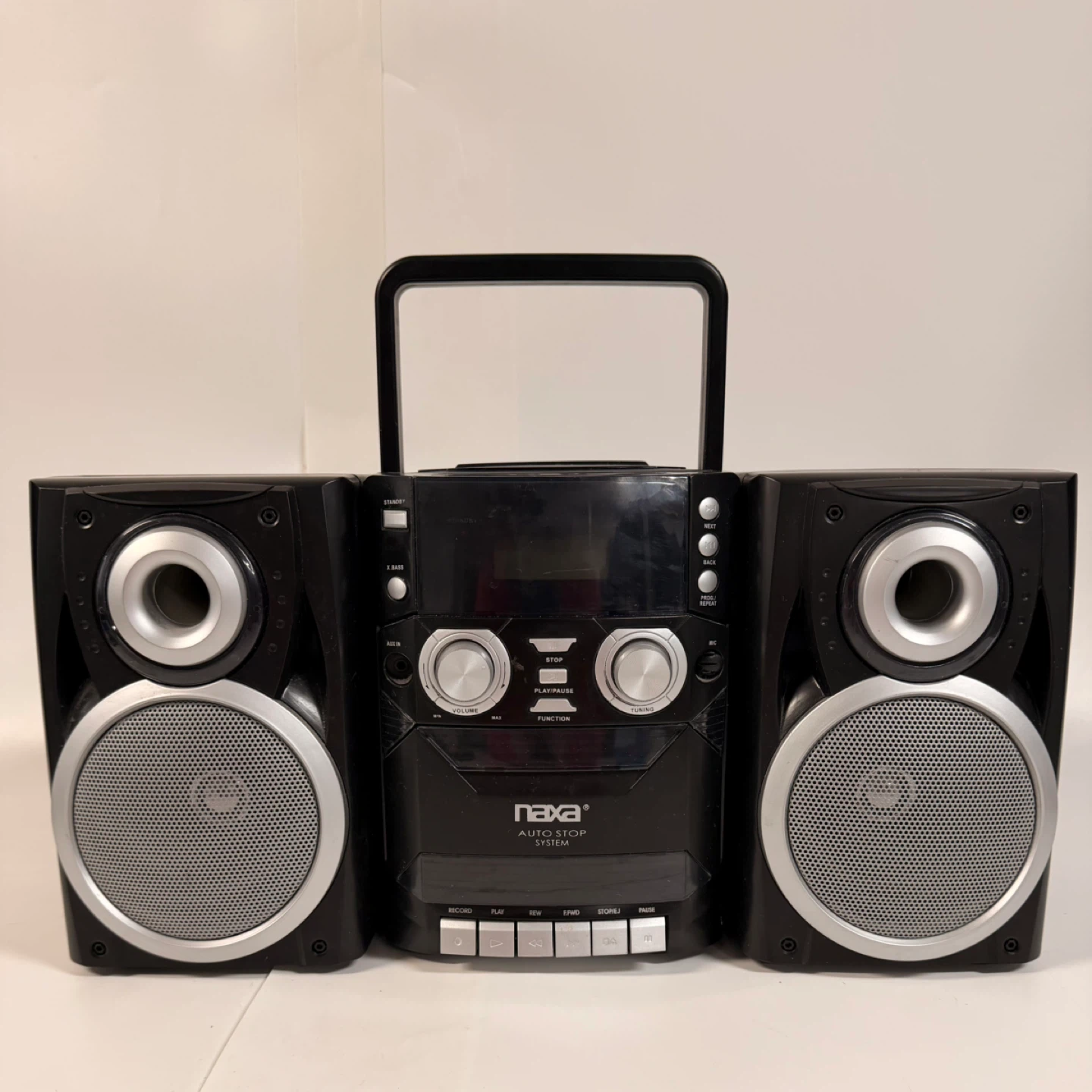 Naxa NPB-426 CD Player Boombox AM FM Radio Cassette