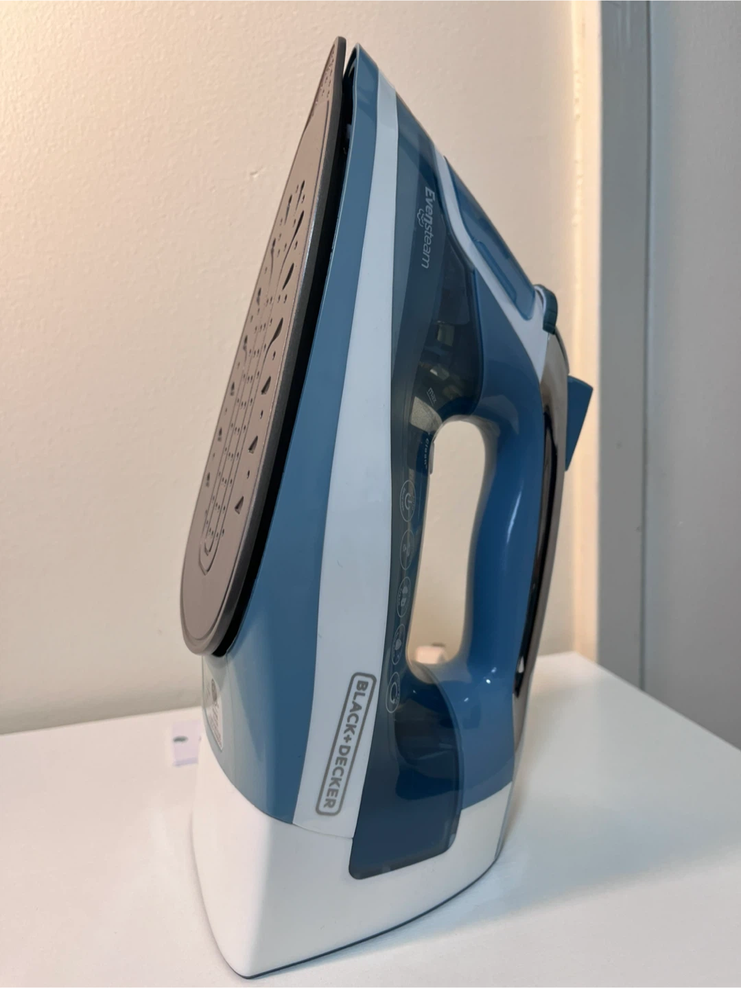 BLACK+DECKER "EasySteam" Iron - photo 2
