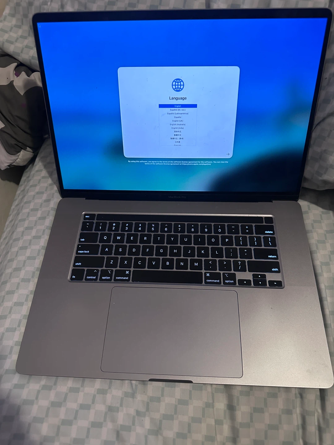 Apple MacBook Pro 16-inch 2019 - photo 2
