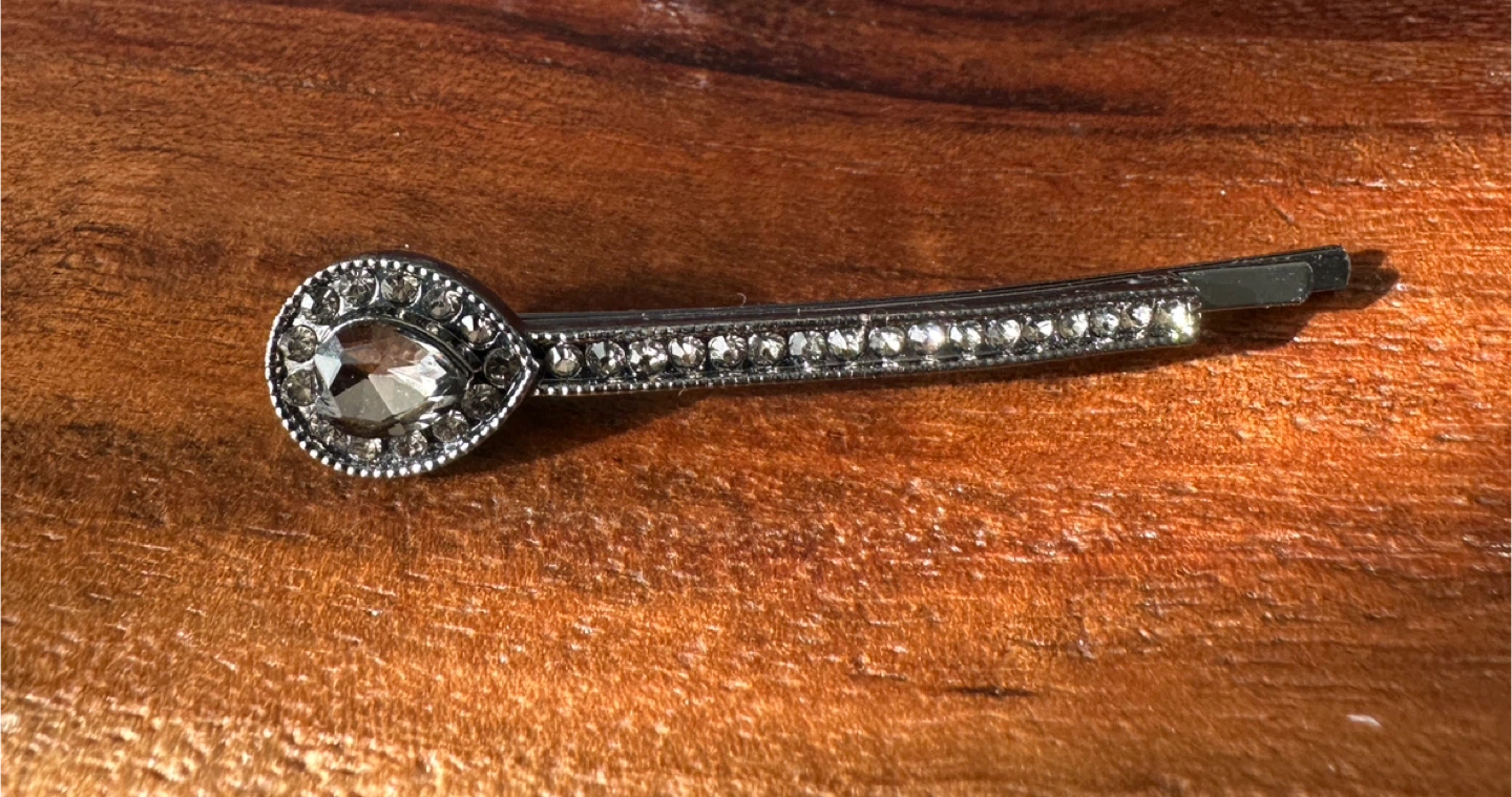 Rhinestone Hair Pin - New - $5  East York