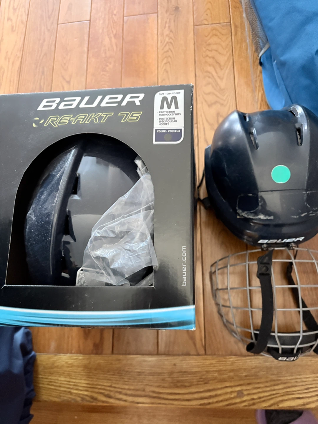 Bauer REAKT 15 Hockey Helmet - Size M