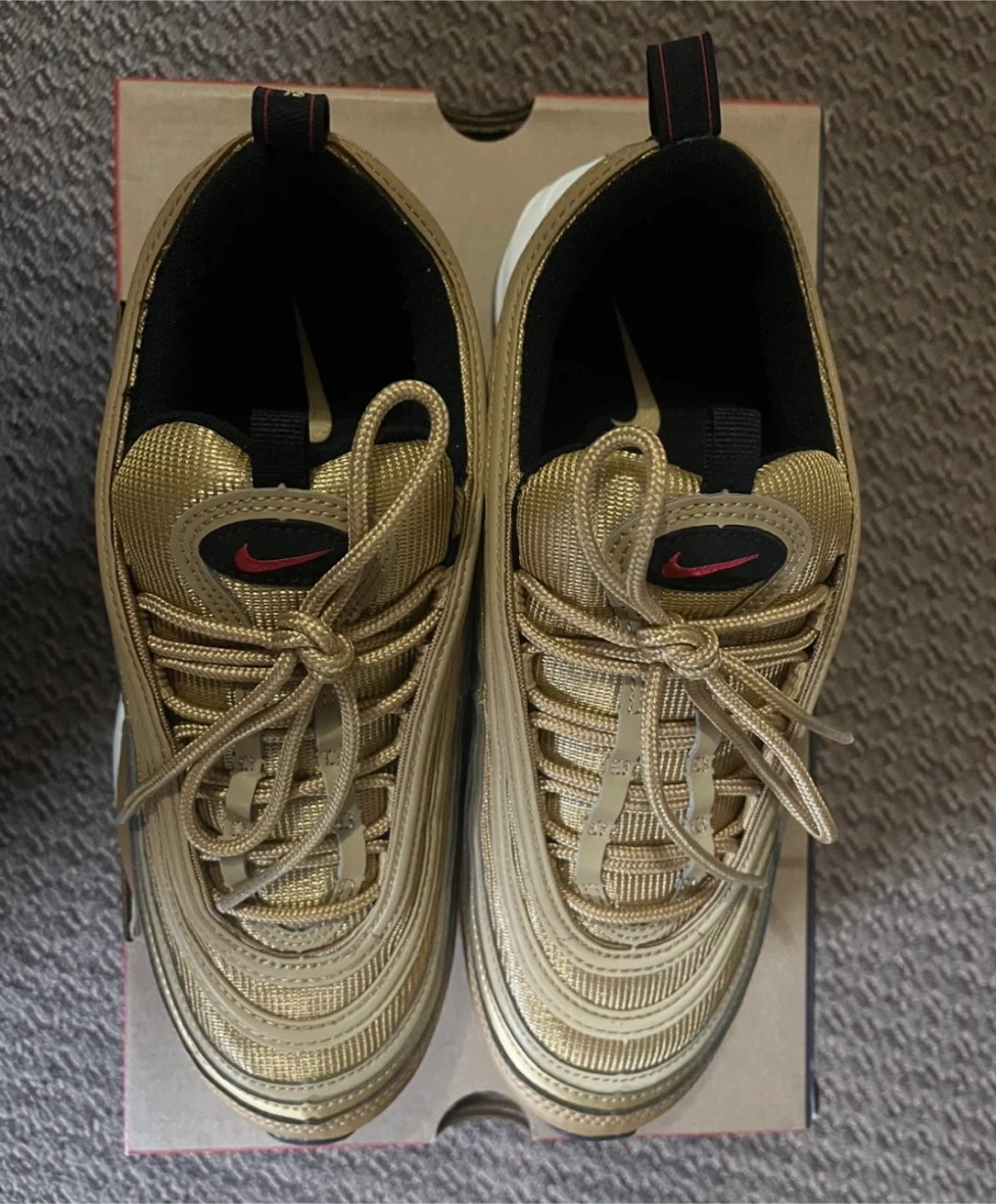 Nike Air Max 97 OG Metallic Gold Shoes Size 9 - photo 4