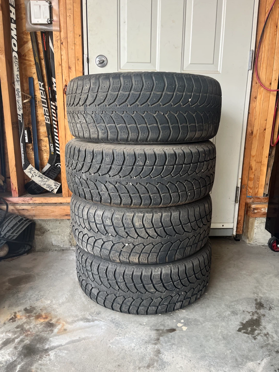 4 x Used Rovelo RWS-677 Winter Tires 235/55R17 With Rims