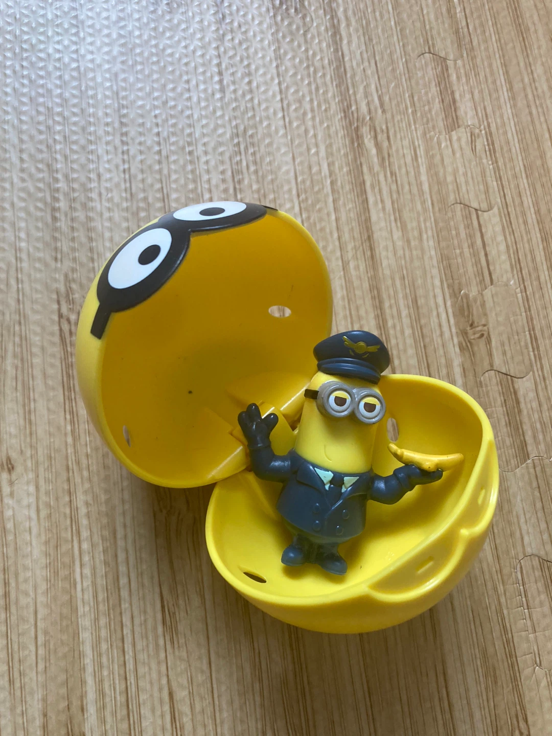 Descpicable Minion Yellow ball - photo 2