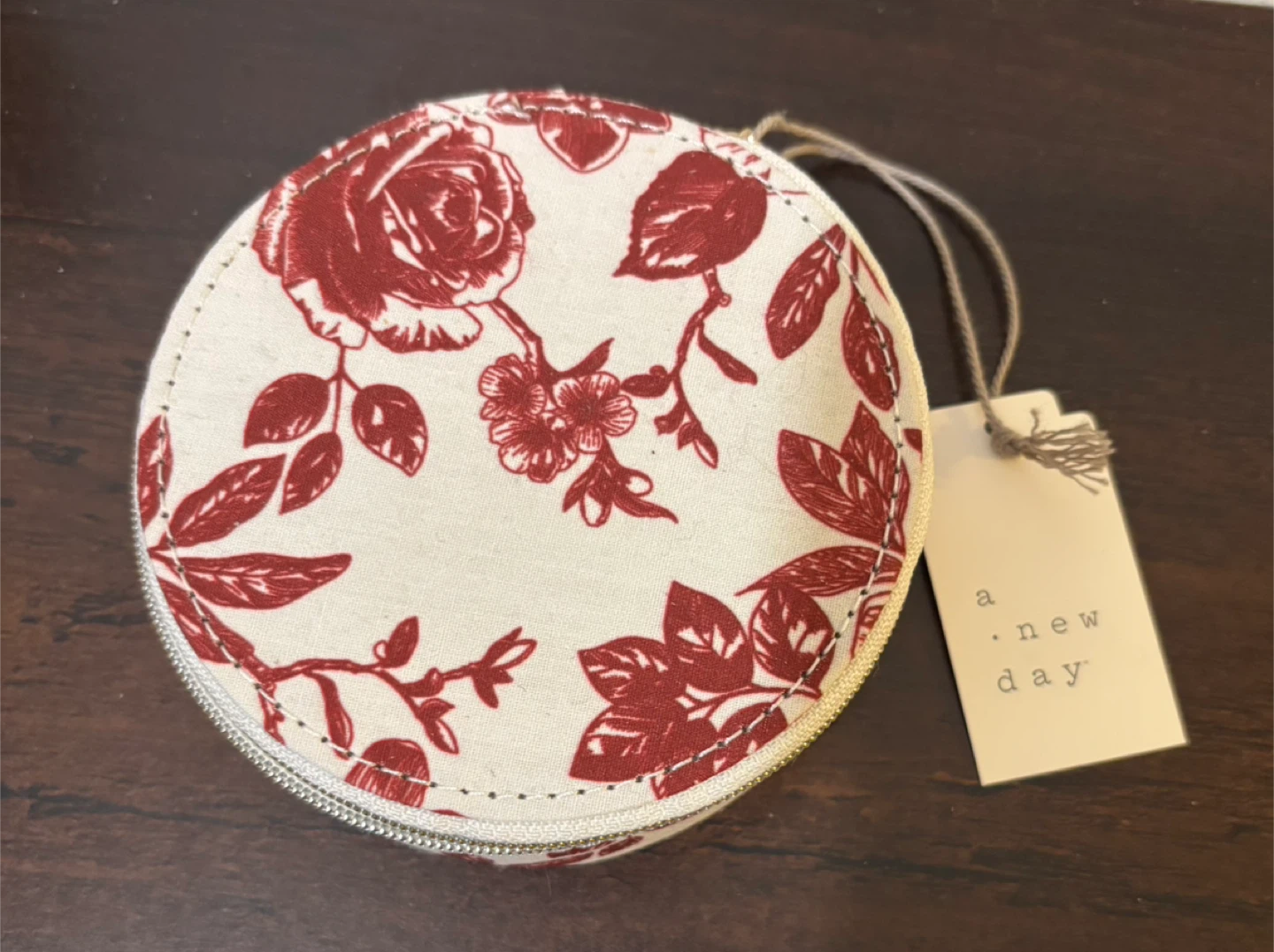 NEW A New Day Round Jewelry Case