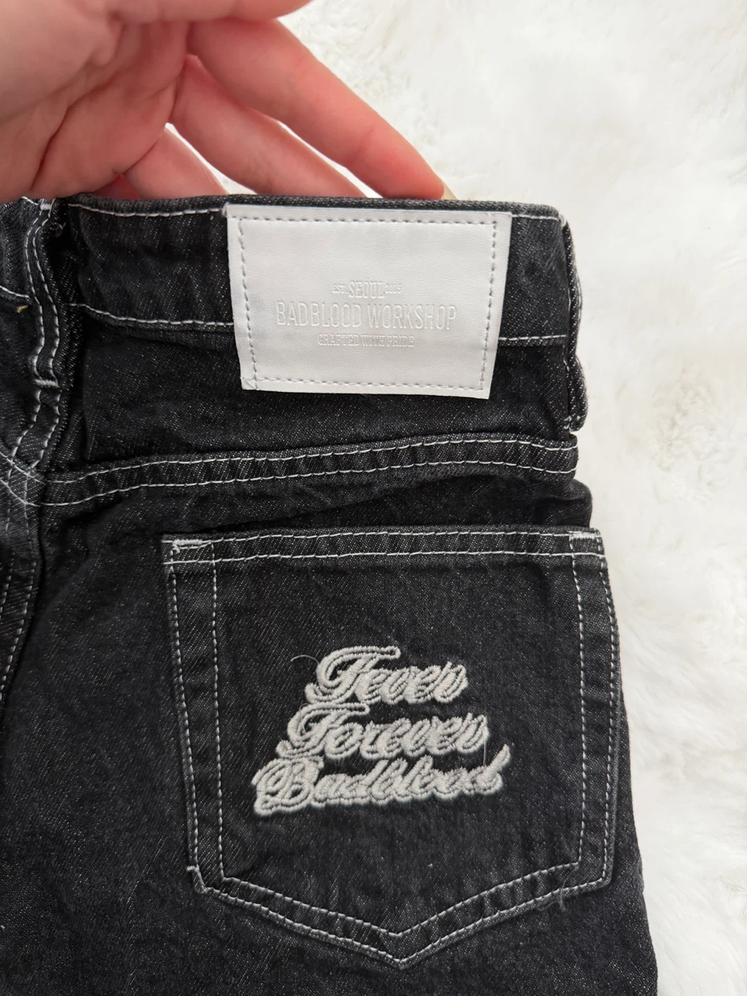 Wide leg contrast stitch jeans - photo 2