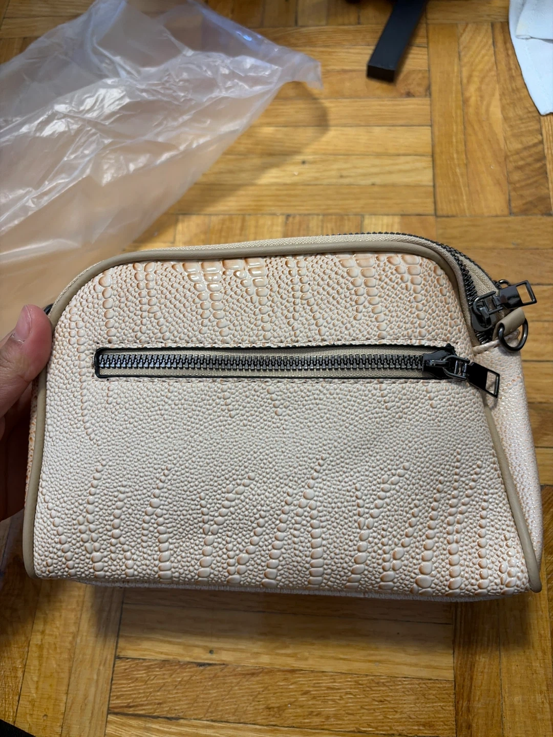 Light Pink Textured Crossbody Bag with Apple Logo - photo 3
