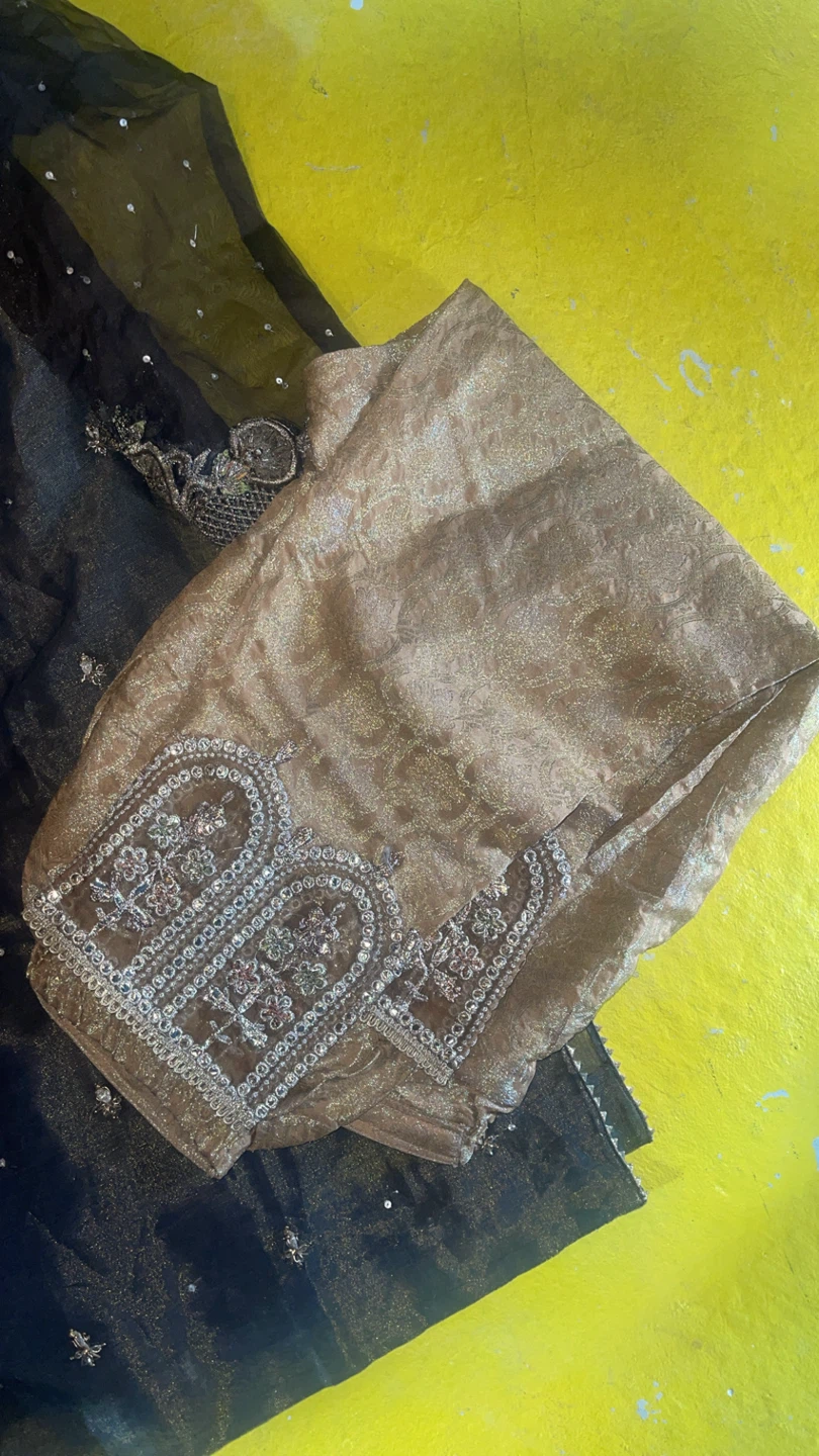 Embroidered Black Kurti with Gold Pants - photo 2