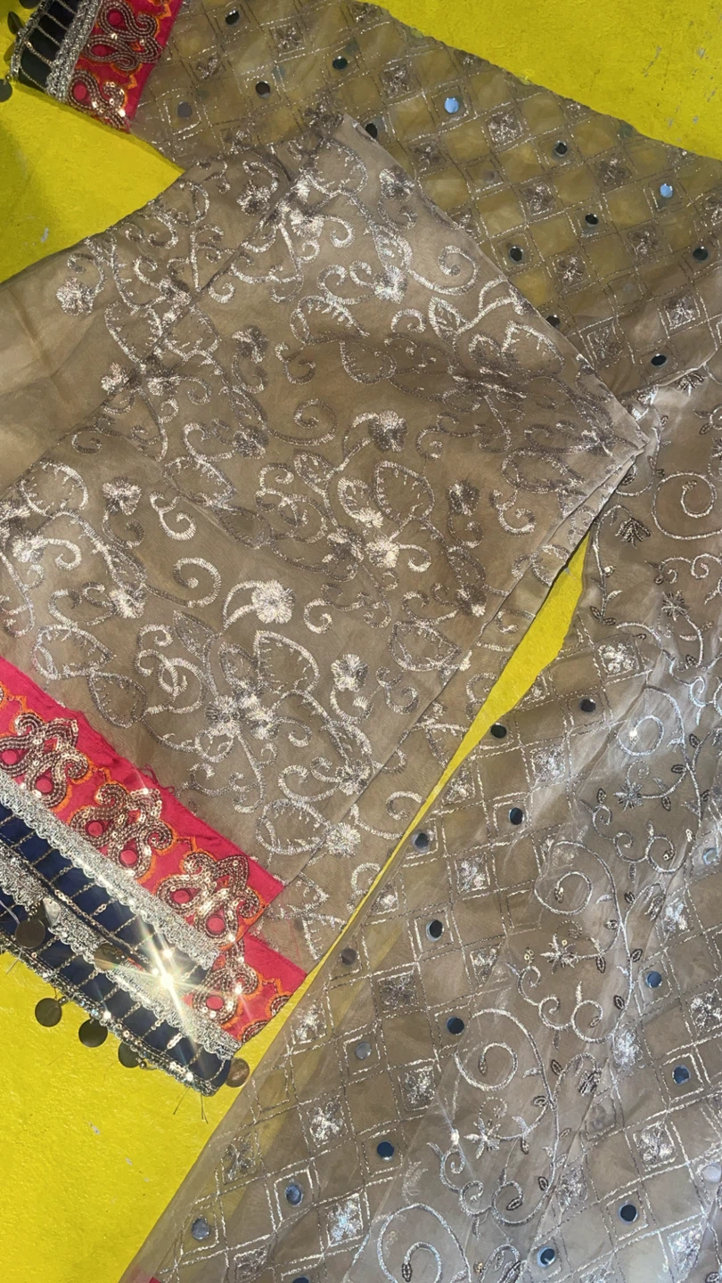 Embellished Kurti and Dupatta Set - photo 2