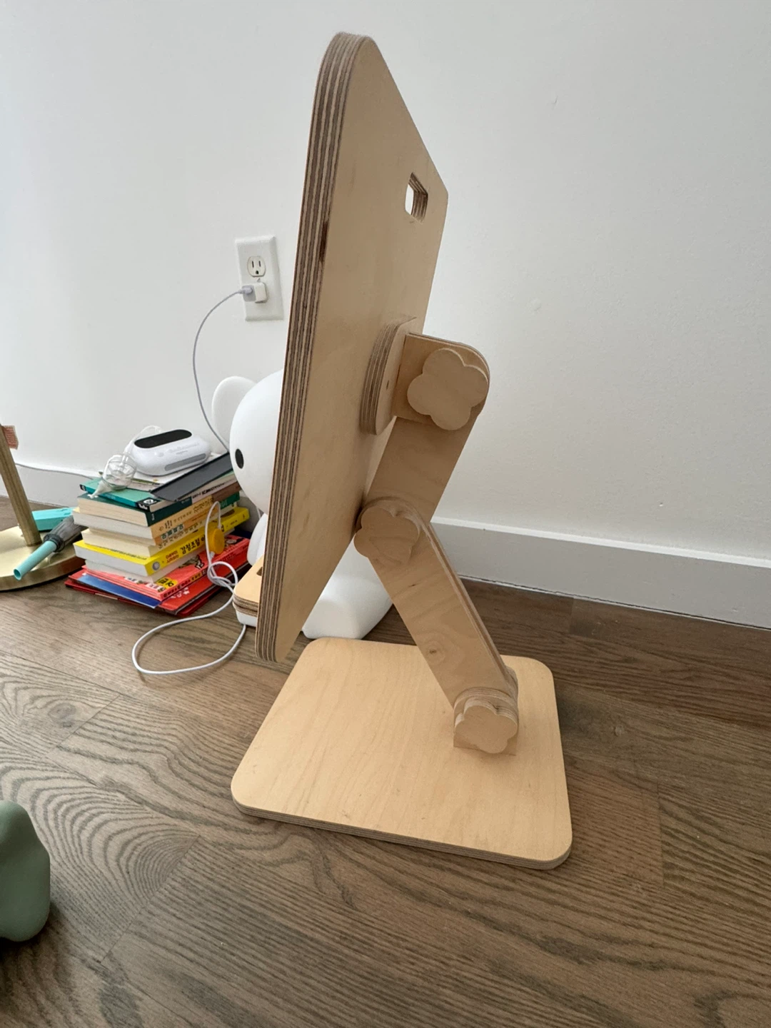 Adjustable Wooden Tablet Stand - photo 2