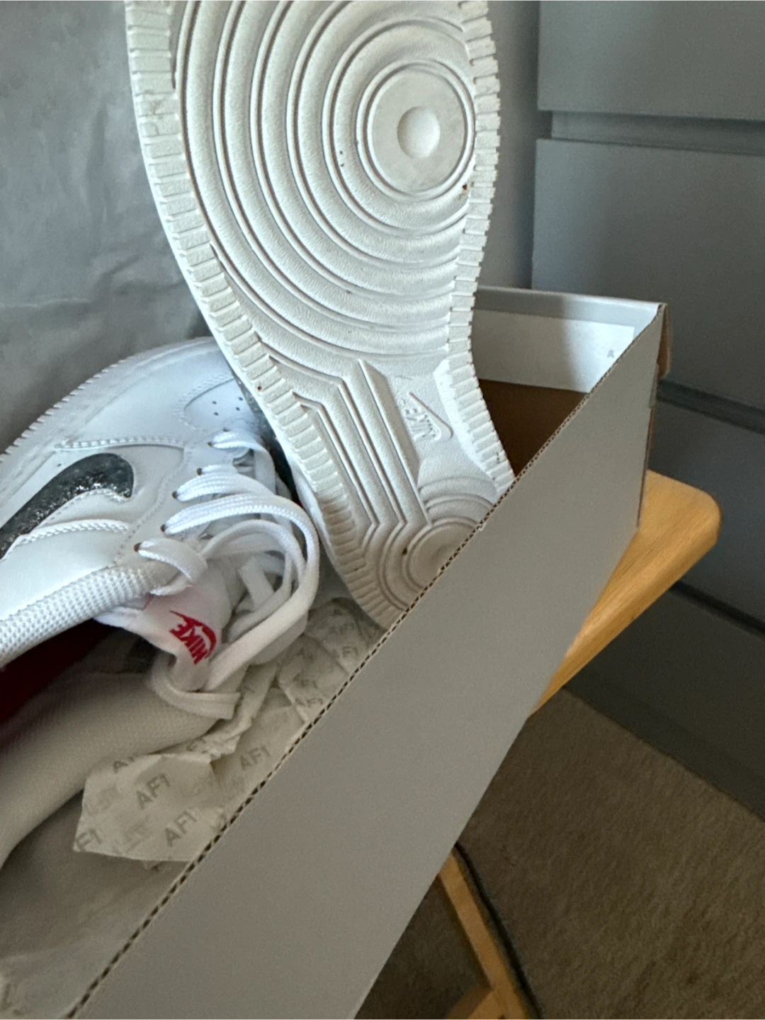 Nike Air Force 1 LV8 (GS) White Glitter Swoosh Kids Size 3Y - photo 4