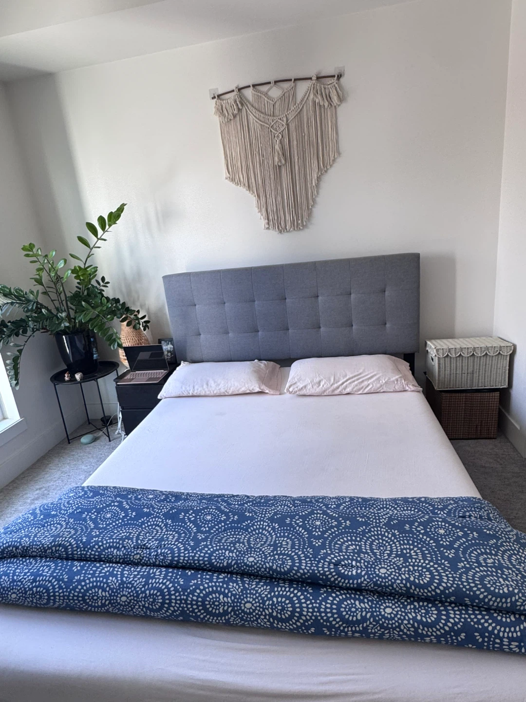 Queen bed frame with mattress - photo 2
