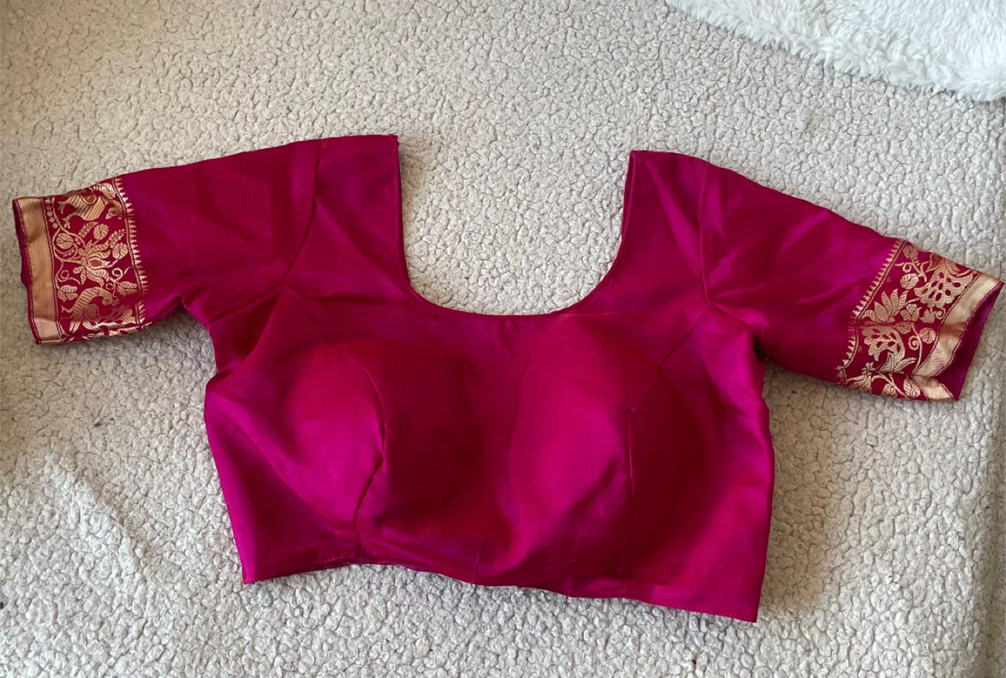 Silk Saree Stitched Blouse with Gold Embroidery - photo 2