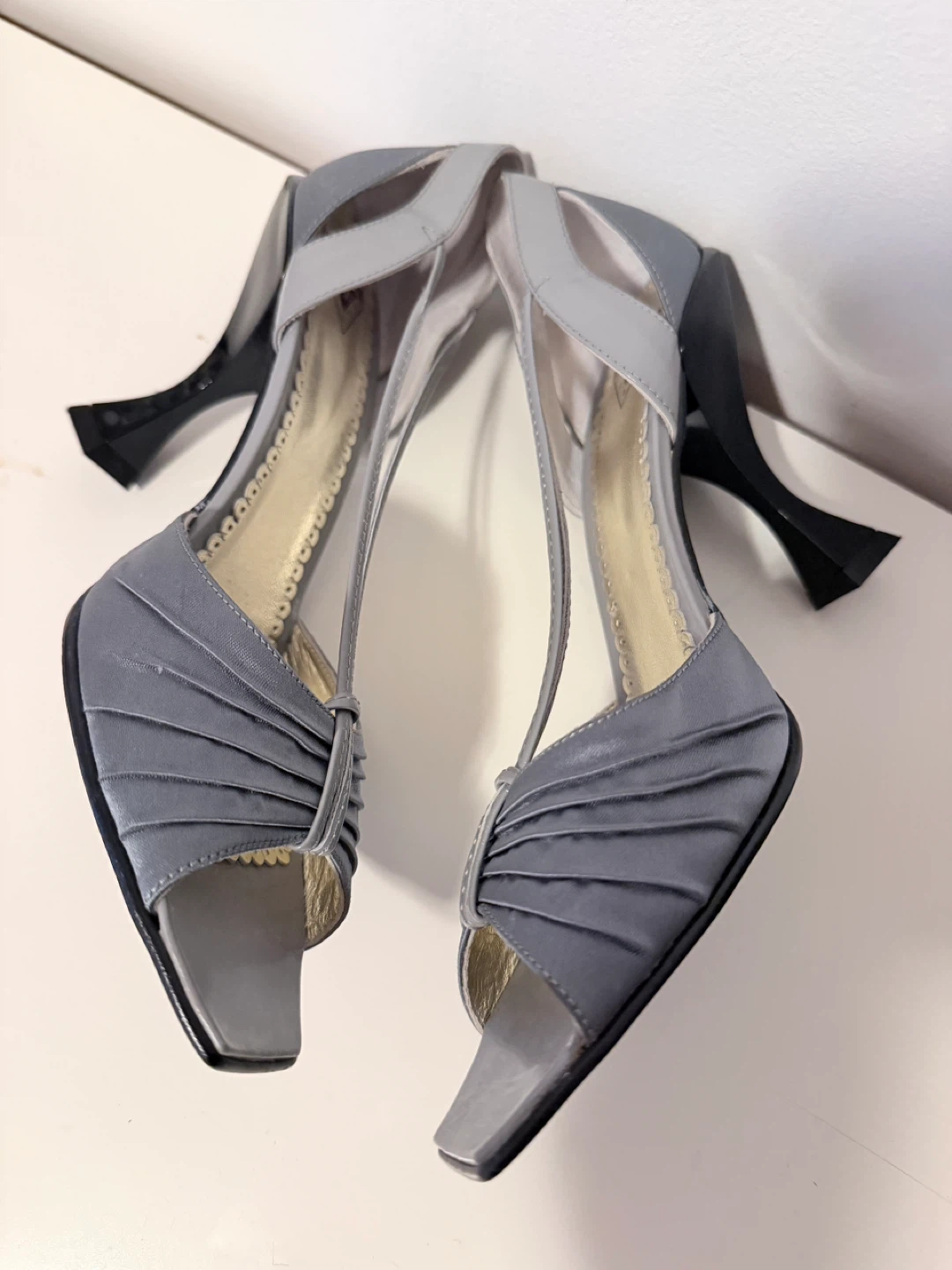 John Fluevog Women's Grey Heels - photo 4