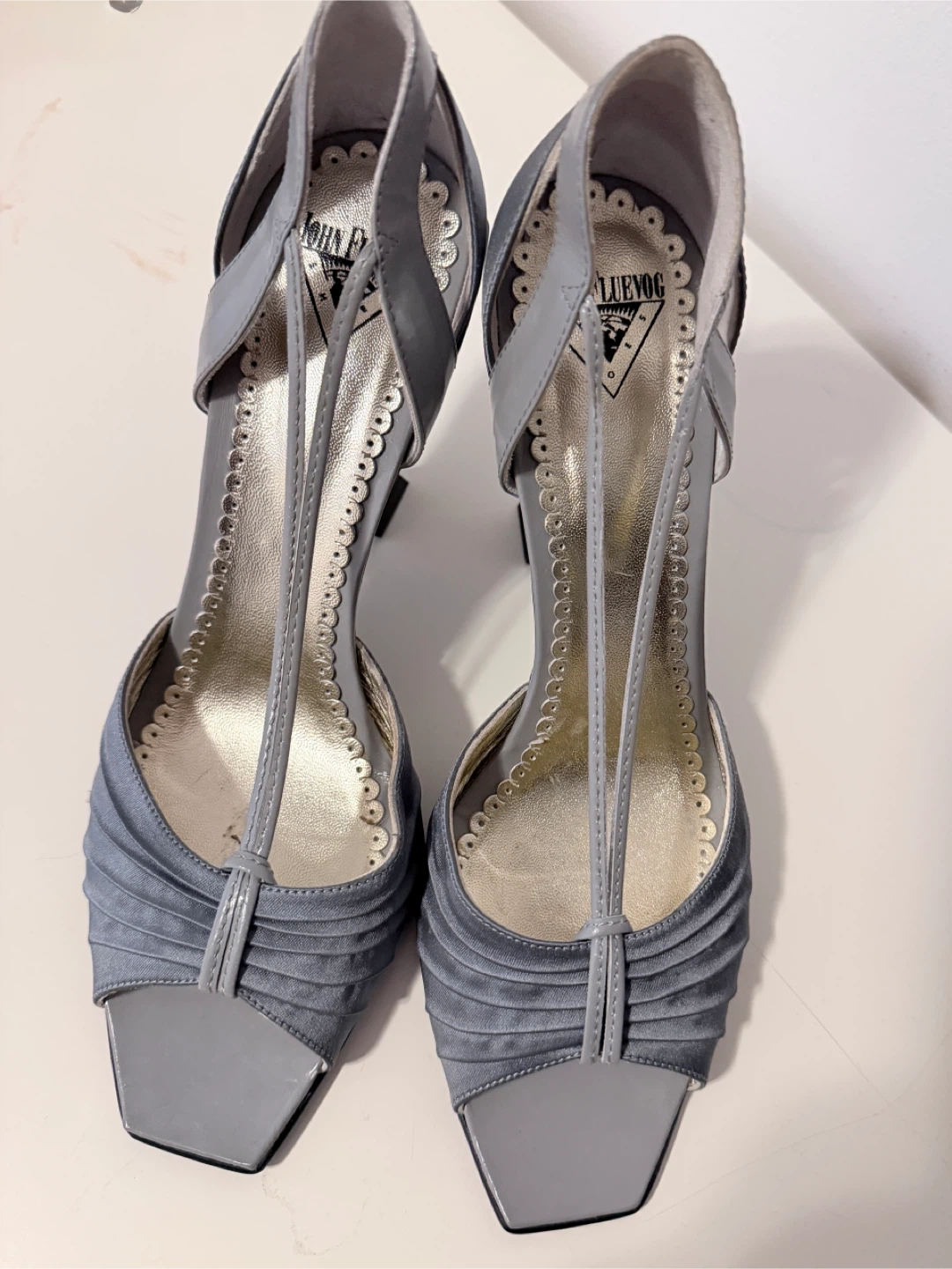 John Fluevog Women's Grey Heels