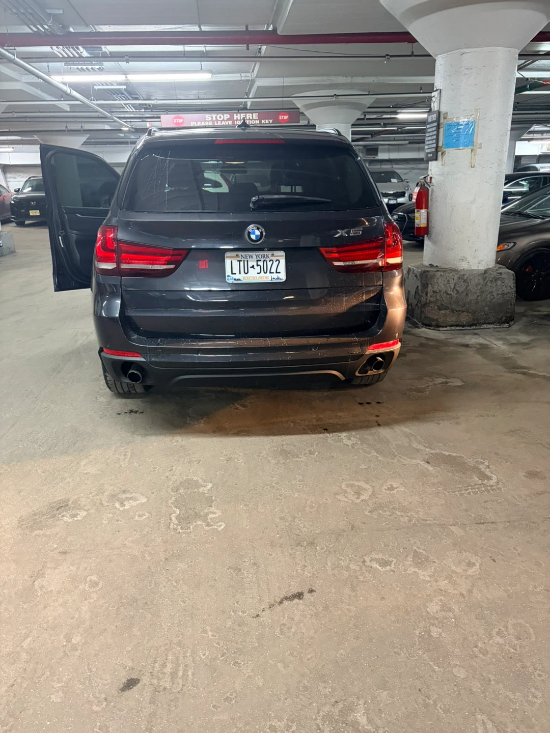 BMW X5 SUV - photo 4