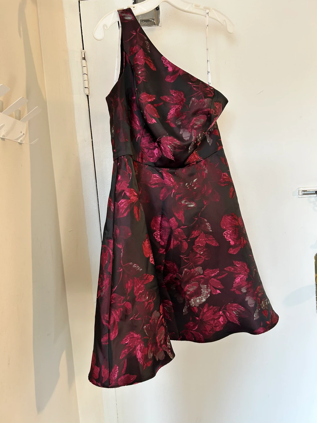 $20 - David’s Bridal Red A-Line Dress – Size 10, Worn Once - photo 5