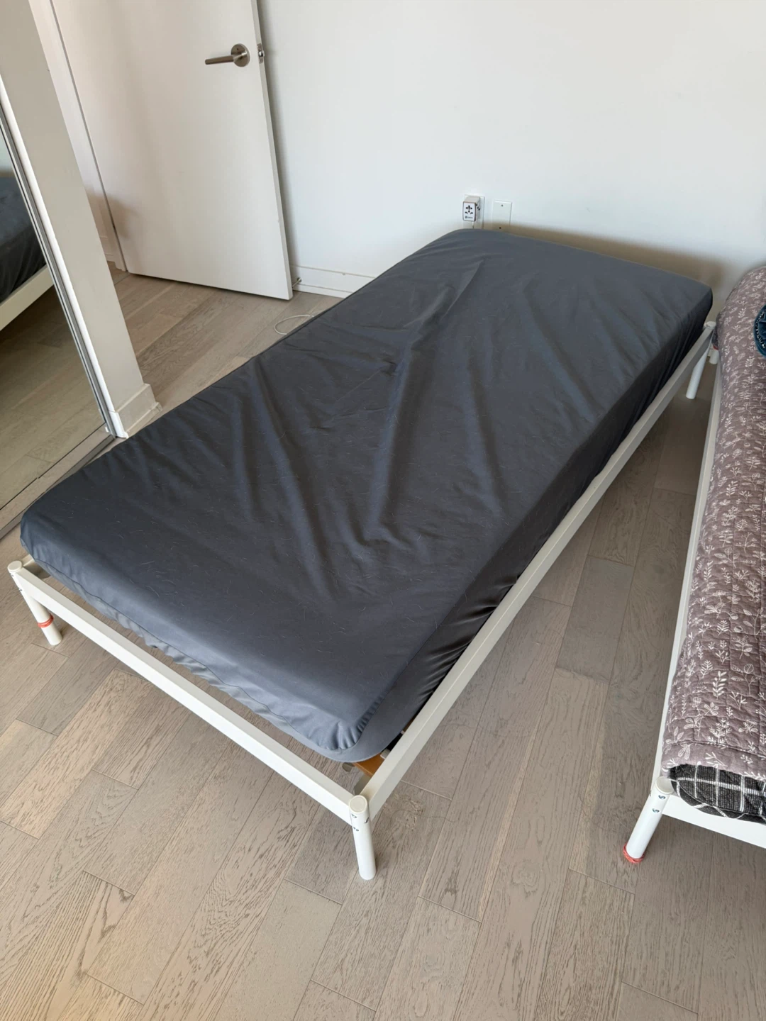 White Metal Single Bed Frame with Mattress - photo 2